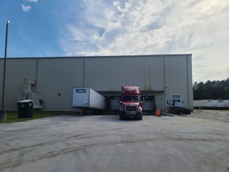 More Photos Of 741 Wellman Rd, Darlington Warehouse For Lease