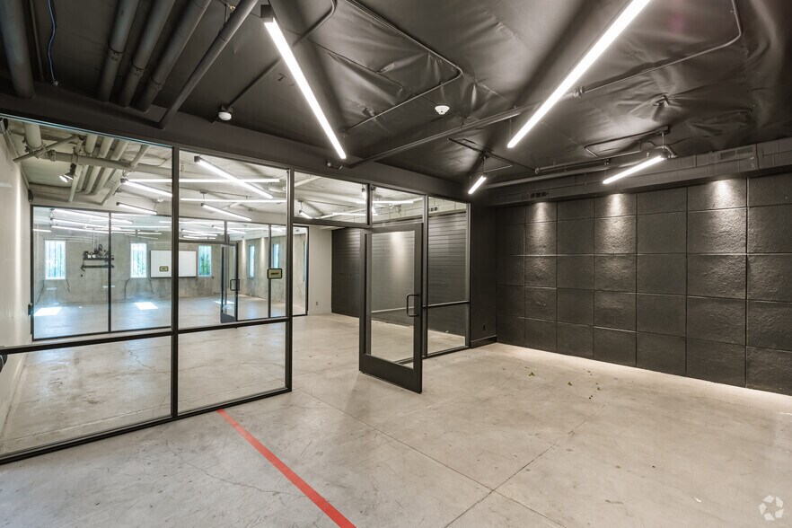 More Photos Of 2937 Norman Strasse Rd, San Marcos Warehouse For Lease