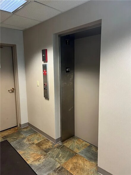 More Photos Of 28 W North St, Danville Office For Sale