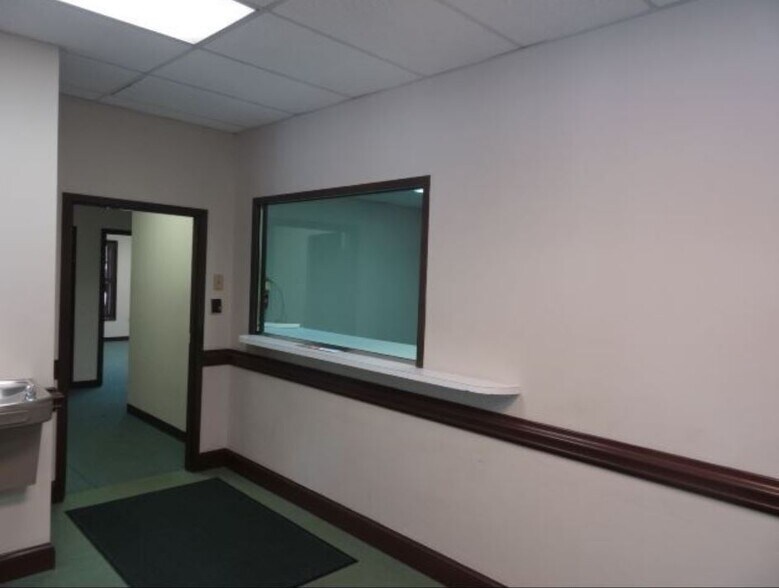 More Photos Of 310 Dick St, Fayetteville Office For Lease