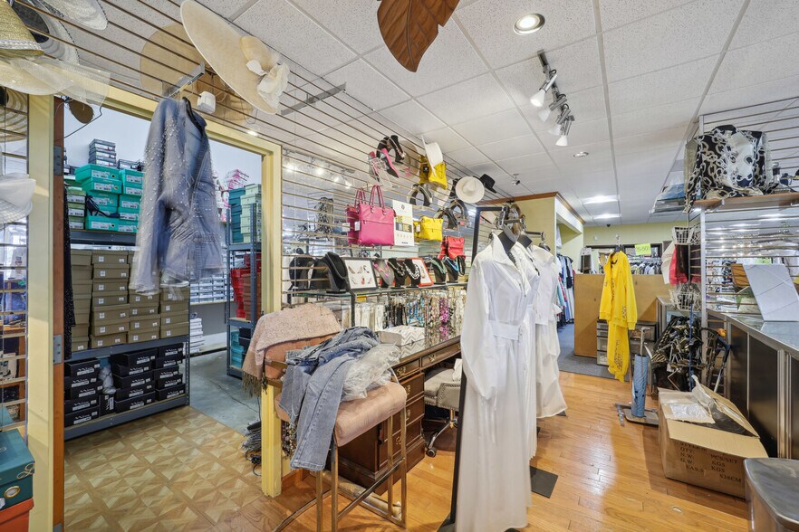 More Photos Of 5061 Allentown Rd, Suitland Freestanding For Sale