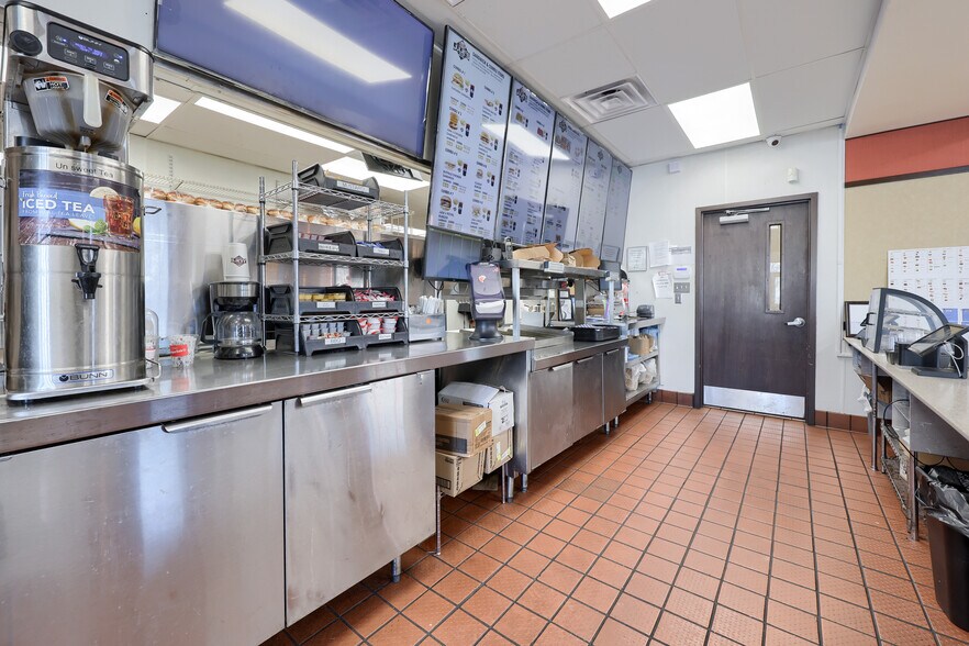 More Photos Of 4850 Penn Ave, Sinking Spring Fast Food For Sale