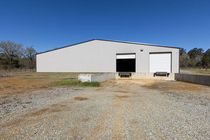 More Photos Of 368 Nike Rd, Jeffersonville Distribution For Lease