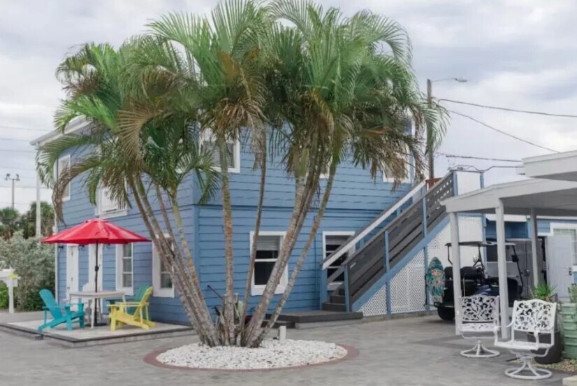 More Photos Of 602 Poinsettia Ave, Clearwater Beach Hotel For Sale
