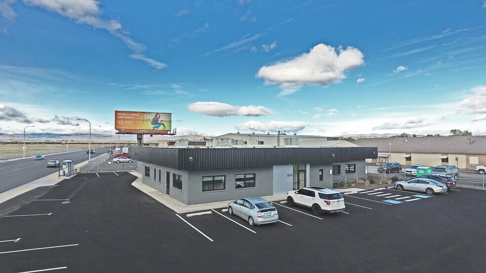 Primary Photo Of 3601 W Washington Ave, Yakima Office For Lease