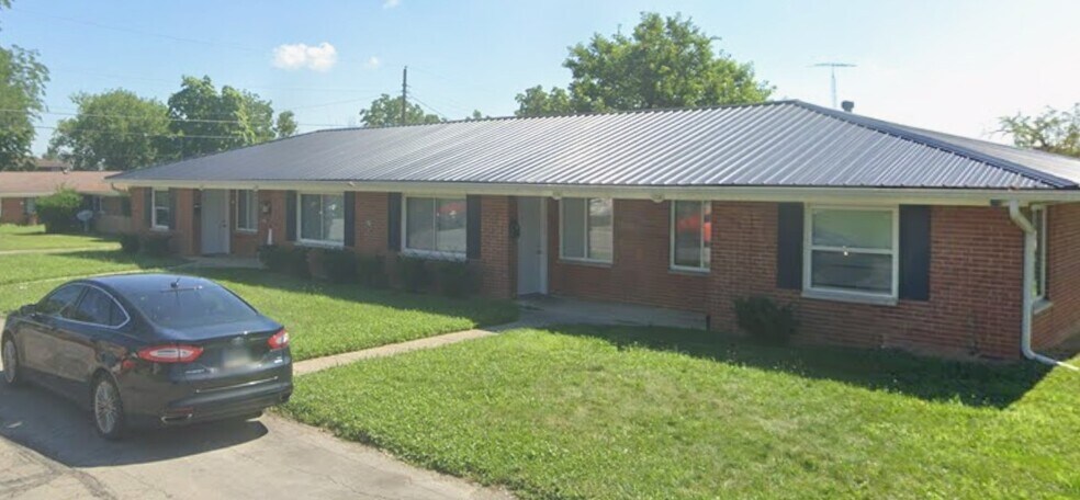 More Photos Of 112 Bennington Dr, Dayton Multifamily For Sale