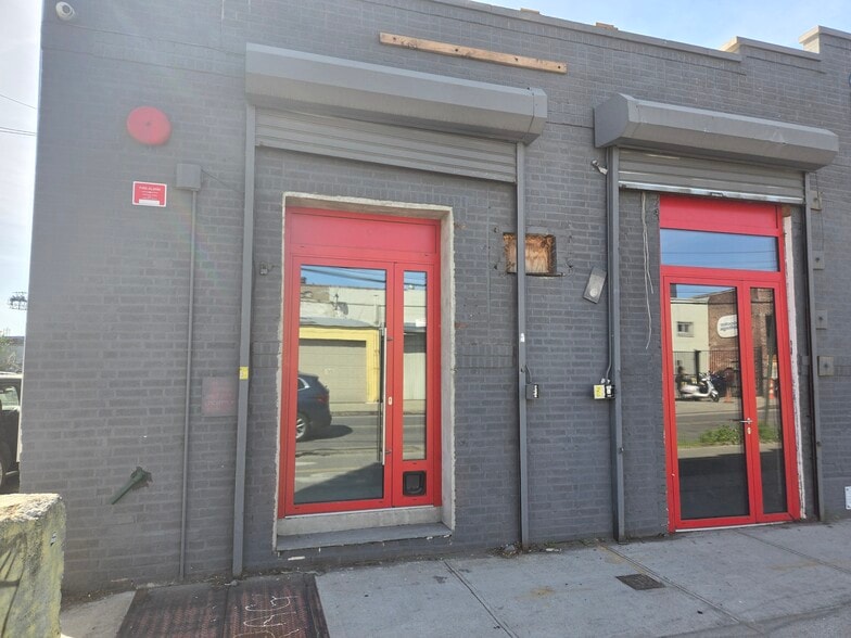 More Photos Of 51 Van Brunt St, Brooklyn Warehouse For Lease