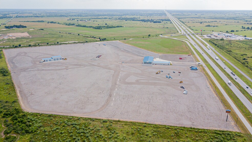 More Photos Of 7044 Interstate 10, Sealy Distribution For Sale