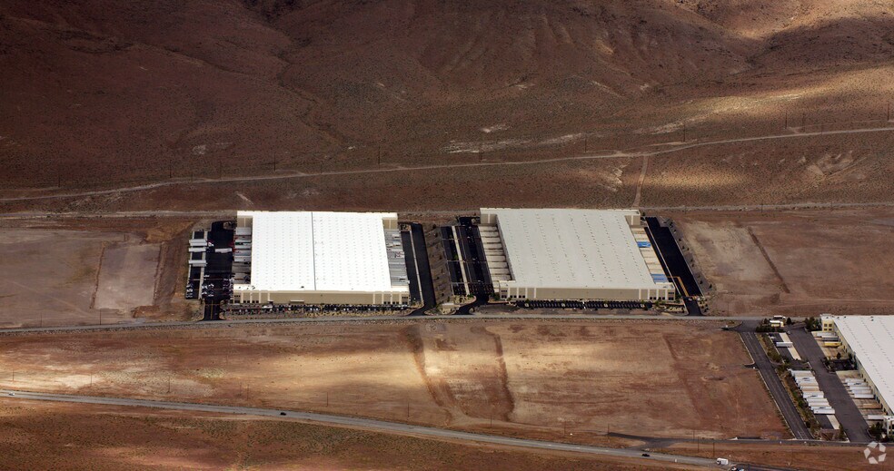 More Photos Of 385 Milan Dr, Mccarran Distribution For Lease