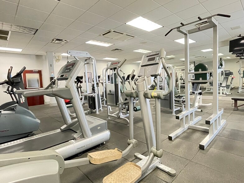 More Photos Of 7201 Nw 11th Pl, Gainesville Office For Sale