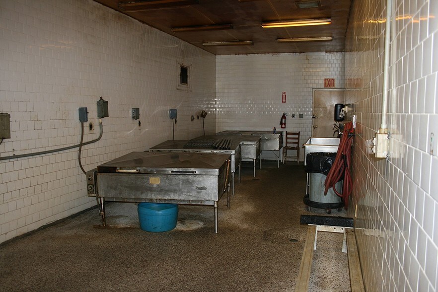 More Photos Of 202 West Blvd, Williamston Restaurant For Sale