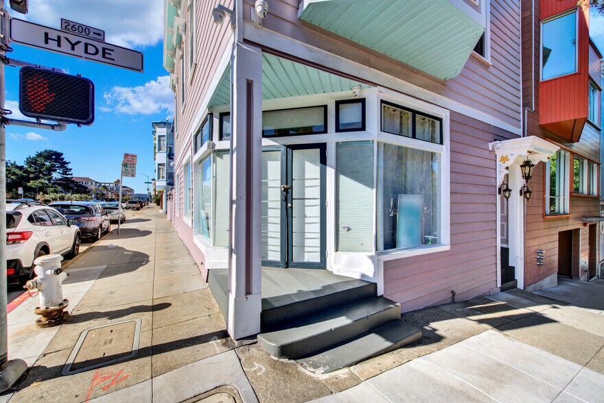 More Photos Of 800-804 Bay St, San Francisco Storefront Retail Residential For Lease