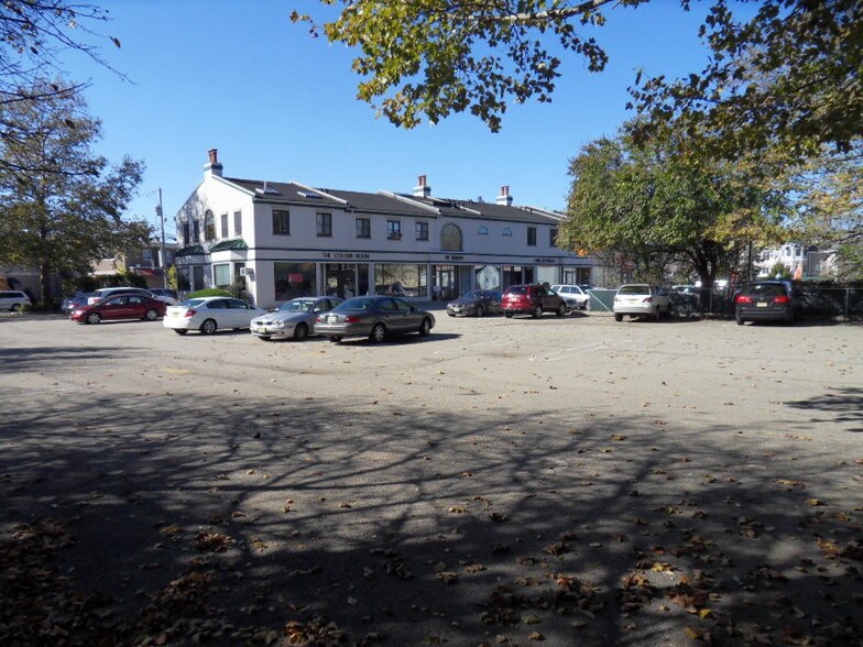 More Photos Of 15 Broadway, Cresskill General Retail For Sale