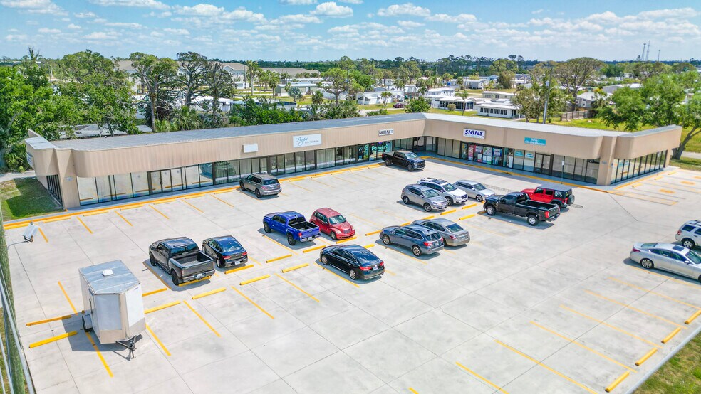 Primary Photo Of 2961 Placida Rd, Englewood Unknown For Lease