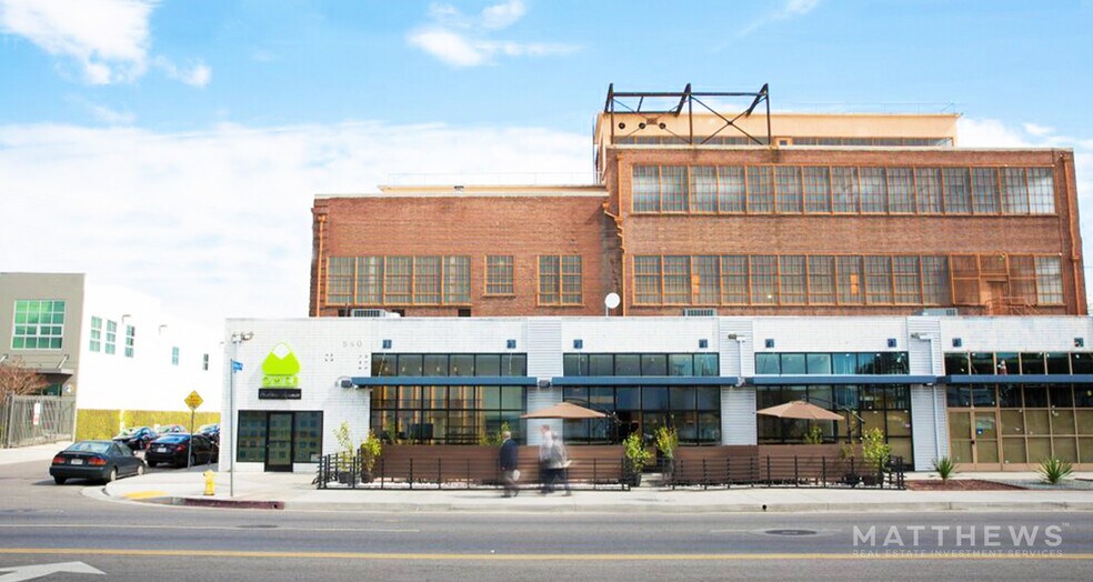More Photos Of 580 S Alameda St, Los Angeles Storefront Retail Office For Lease