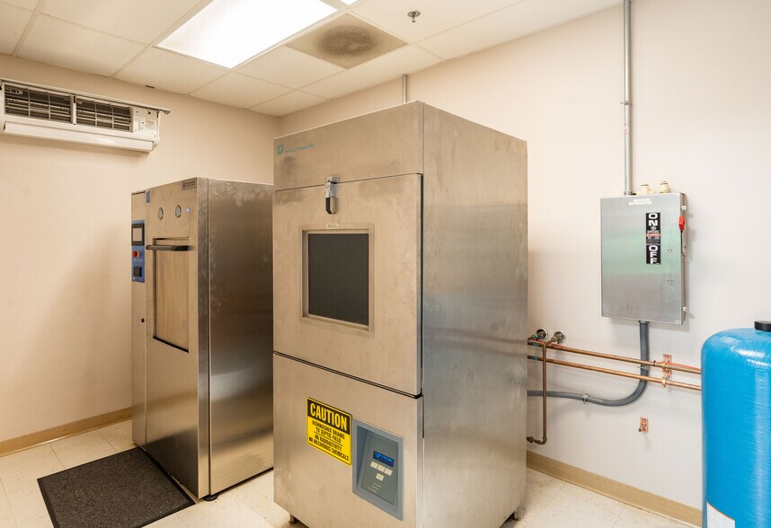 More Photos Of 15010 Broschart Rd, Rockville Research And Development For Lease