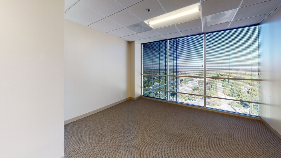 More Photos Of 16133 Ventura Blvd, Encino Office For Lease