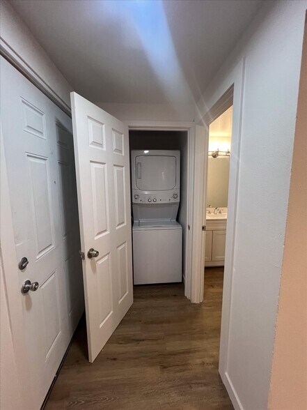 More Photos Of 10443 17th Ave SW, Seattle Multifamily For Sale