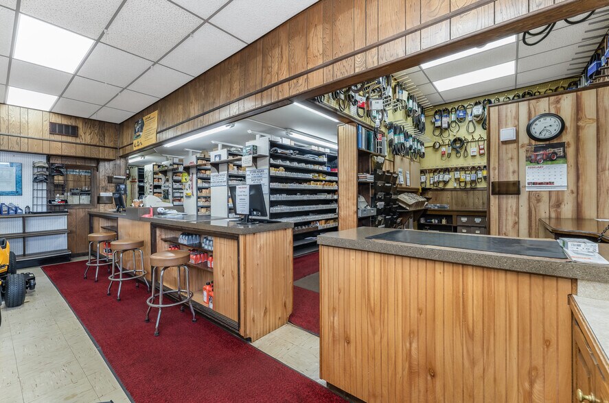 More Photos Of 5 Larison Ln, Ringoes Storefront Retail Office For Sale