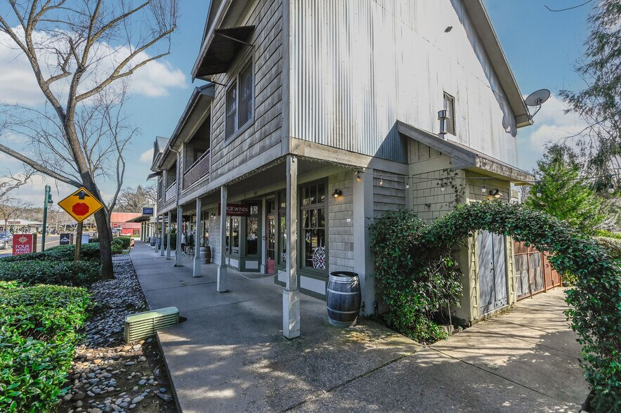 More Photos Of 219 Main St, Murphys Storefront For Sale