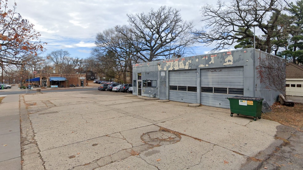 More Photos Of 2810 E 50th St, Minneapolis Auto Repair For Lease