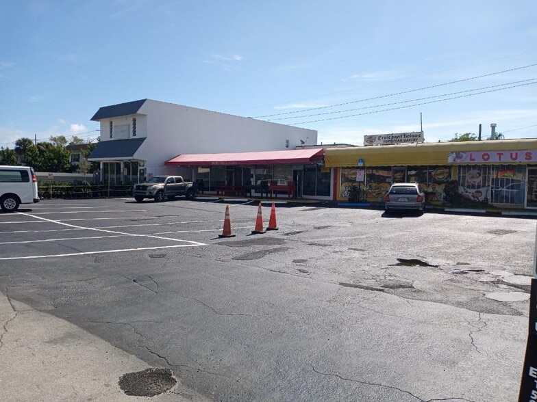 More Photos Of 350-360 E McNab Rd, Pompano Beach Storefront For Sale