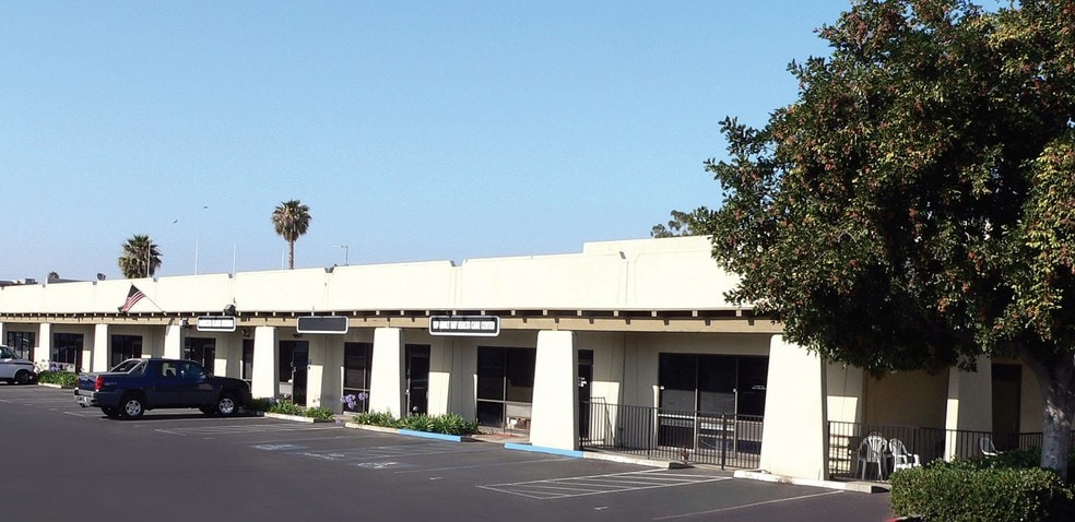 More Photos Of 1101 S Grand Ave, Santa Ana Warehouse For Lease