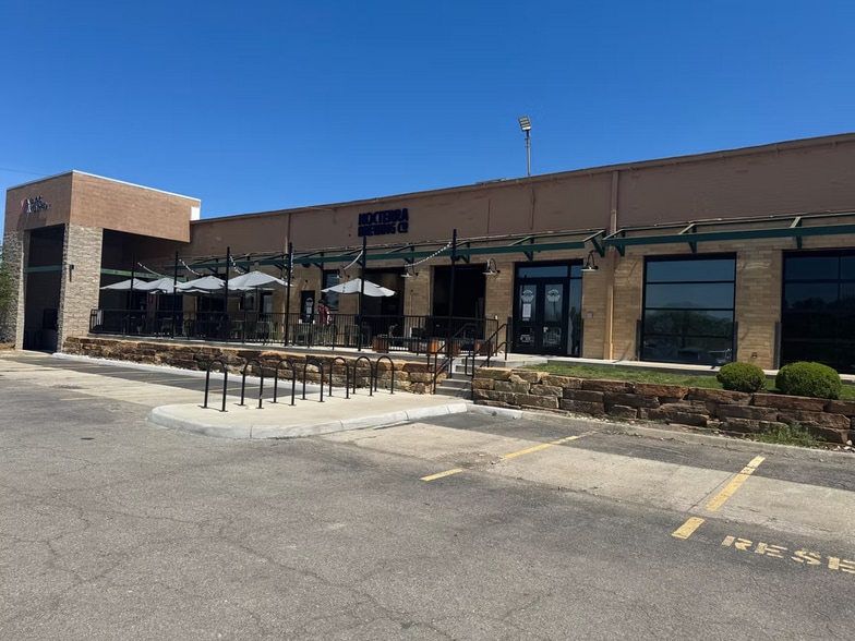 Primary Photo Of 371-528 Maier Pl, Columbus Office For Lease