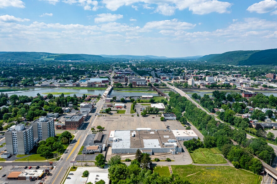 More Photos Of 299 S Main St, Elmira Freestanding For Lease