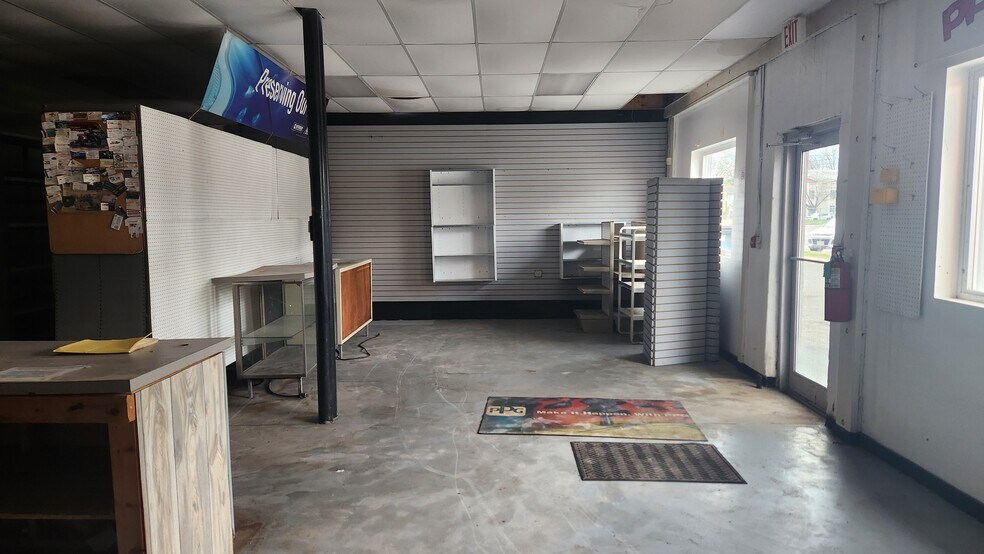 More Photos Of 125 Oneida St, Oneida Storefront Retail Office For Sale