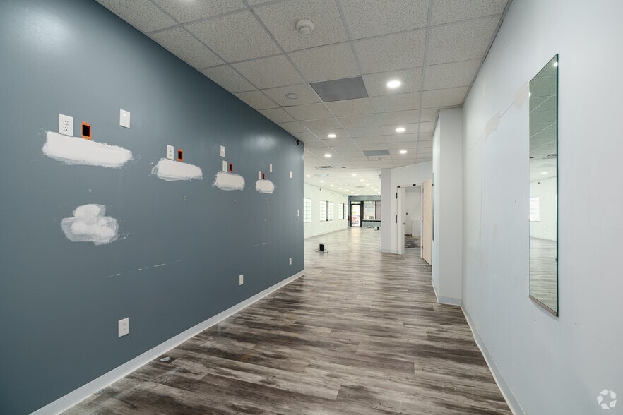 More Photos Of 1318 Walnut St, Philadelphia Storefront Retail Residential For Lease