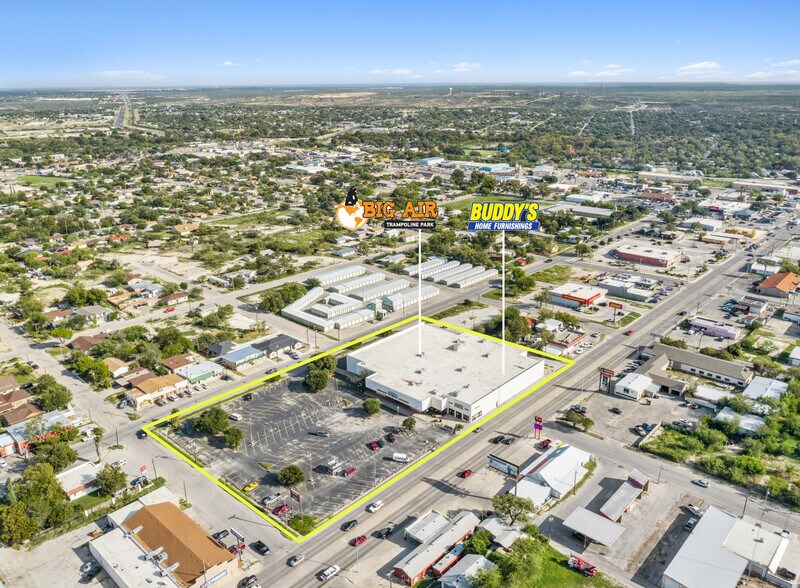 Primary Photo Of 503 E 6th St, Del Rio Freestanding For Sale