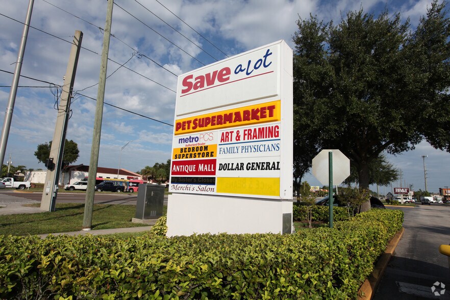 More Photos Of 900-944 E SR-436 Rd, Casselberry Unknown For Lease