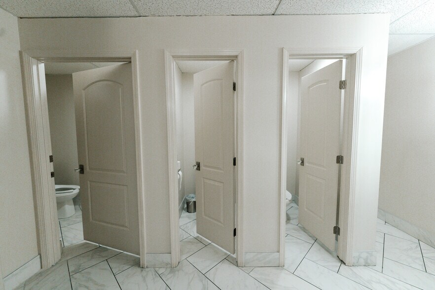 More Photos Of 631 12th St, Imperial Beach Religious Facility For Lease