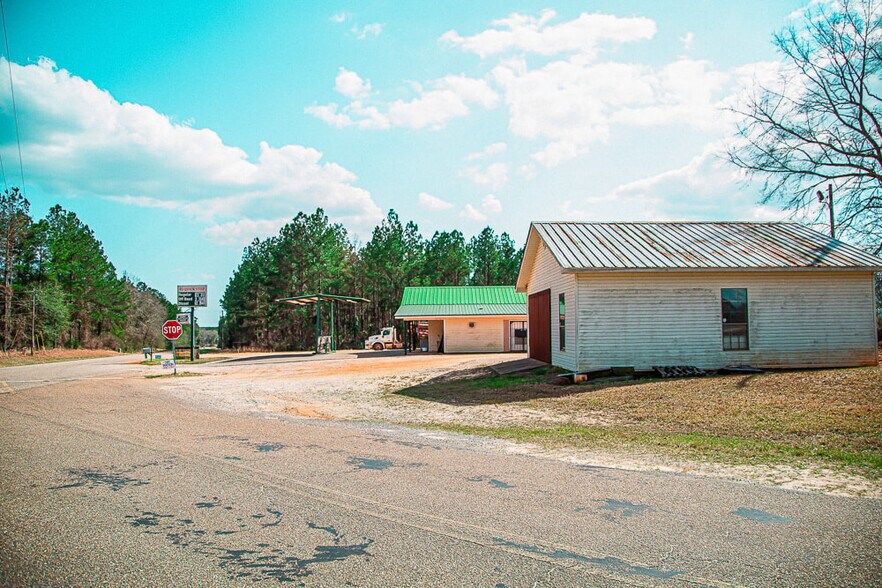 More Photos Of 2777 Hwy 83, Evergreen Service Station For Sale