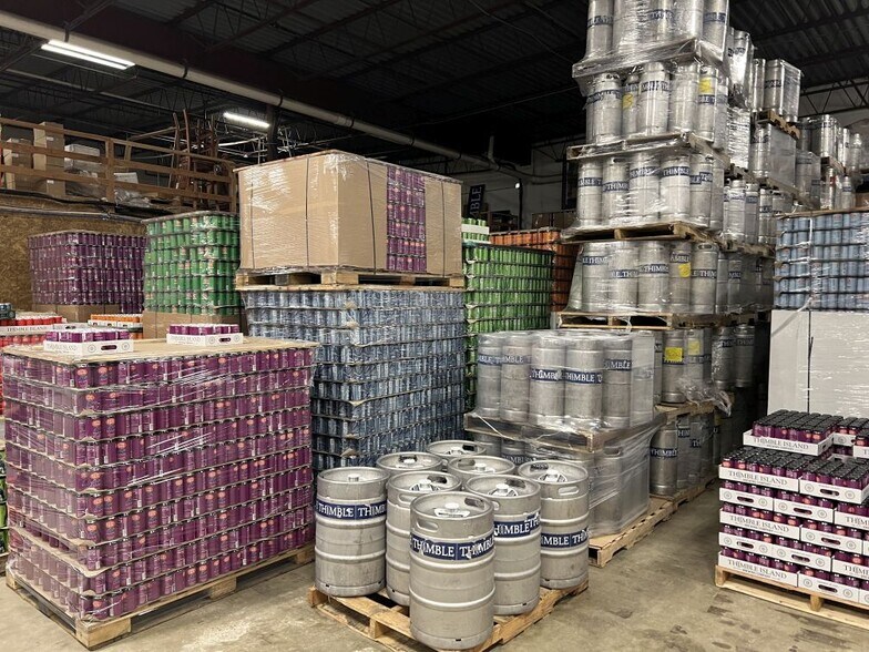 More Photos Of 16 Business Park Dr, Branford Warehouse For Sale