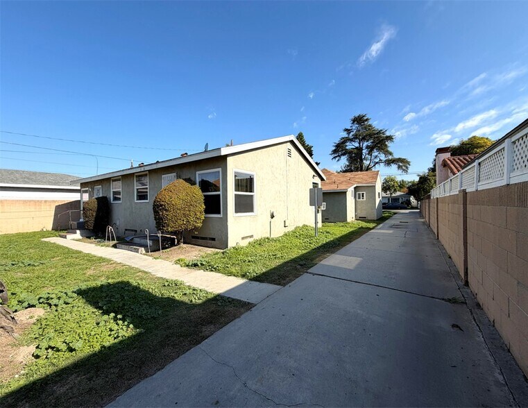 More Photos Of 15553 Blaine Ave, Bellflower Apartments For Sale