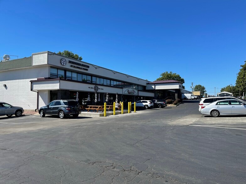 More Photos Of 15620-15648 Manchester Rd, Ellisville Unknown For Lease