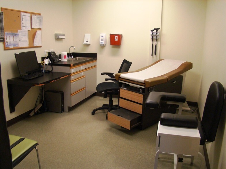 More Photos Of 4269 Pearl Rd, Cleveland Office For Lease