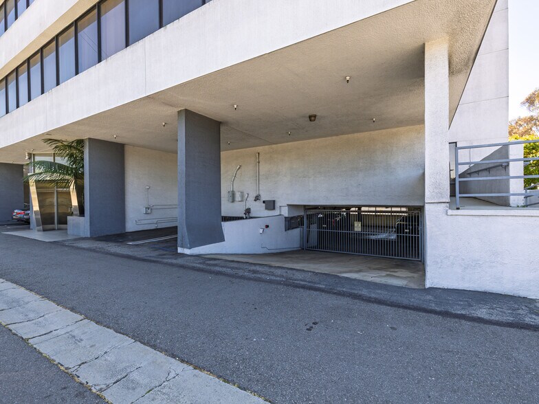 More Photos Of 5155 W Rosecrans Ave, Hawthorne Loft Creative Space For Sale