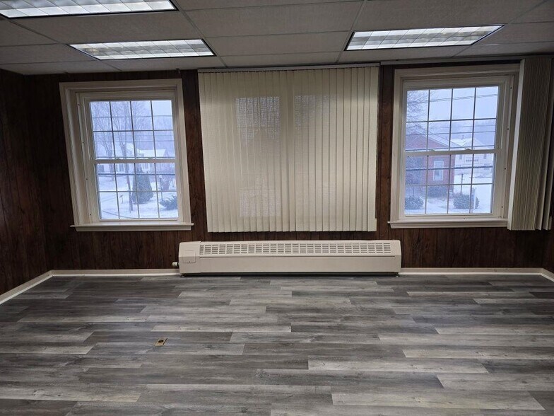 More Photos Of 209 Main St, Charlestown Storefront Retail Office For Lease