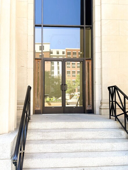 More Photos Of 629 E Main St, Richmond Apartments For Lease