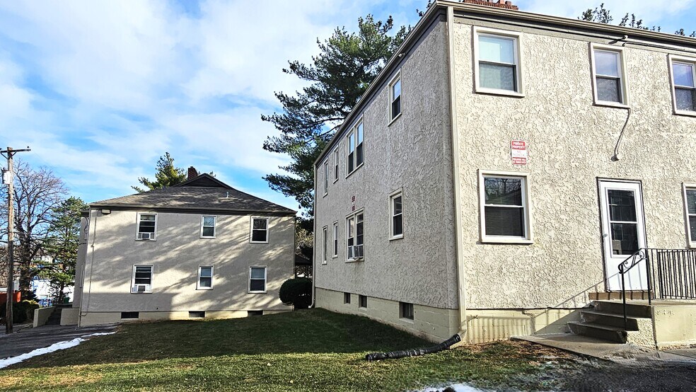 More Photos Of 818 N 46th St, Omaha Apartments For Sale