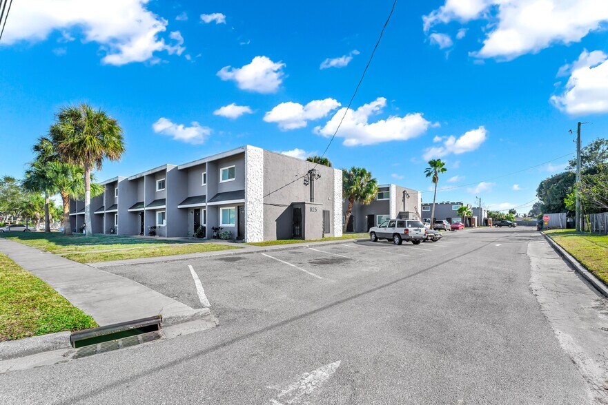 More Photos Of 825 E University Blvd, Melbourne Apartments For Sale