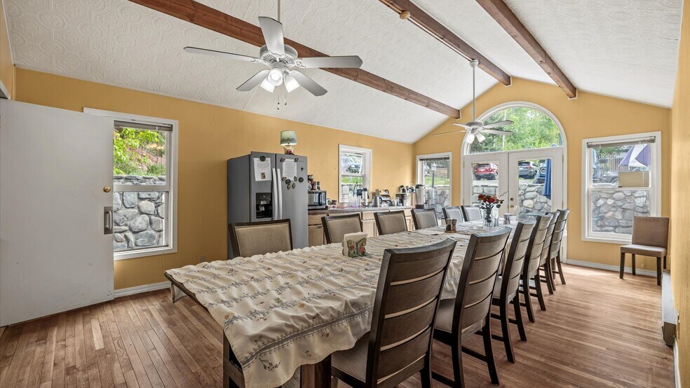 More Photos Of 118 6TH Ave, Ouray Hotel For Sale