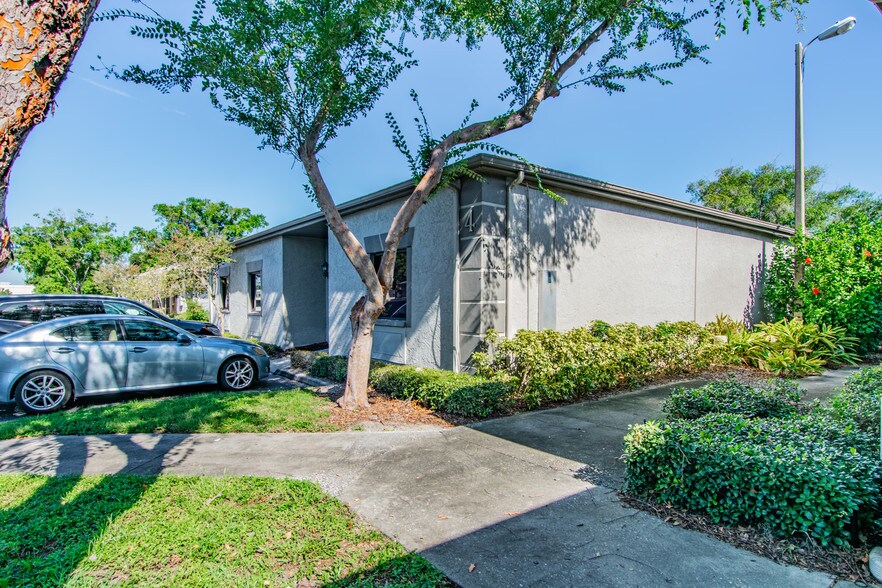 More Photos Of 13555 Automobile Blvd, Clearwater Medical For Lease