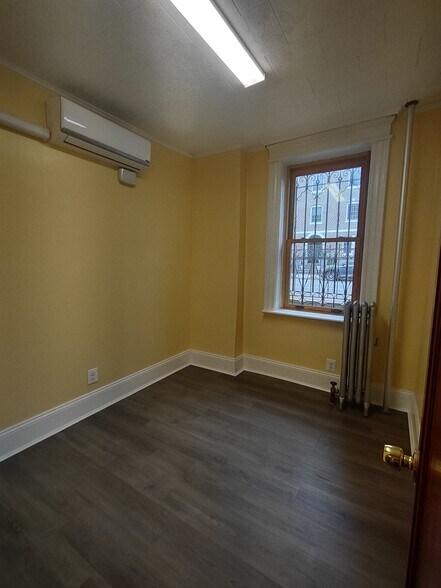 More Photos Of 175 Fenimore St, Brooklyn Flex For Lease