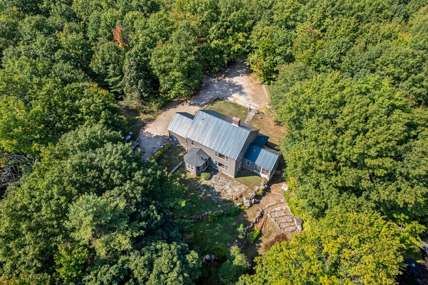 More Photos Of 41 Hobbs Rd, West Newfield Specialty For Sale