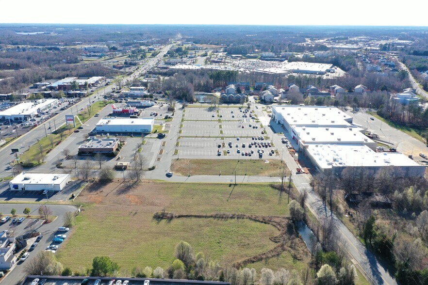 529 Huffman Mill Rd, Burlington, NC 27215 Retail For Lease