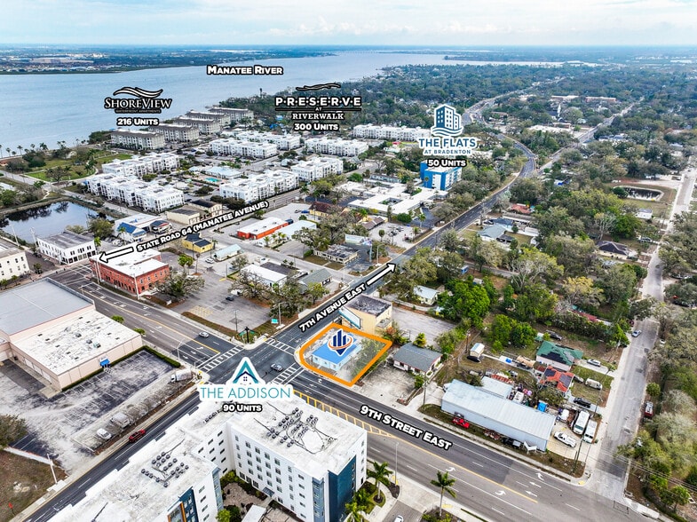 More Photos Of 904 7th Ave E, Bradenton General Retail For Sale